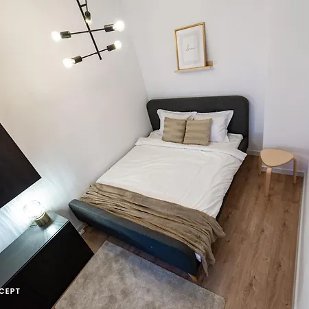 Apartment 812b3